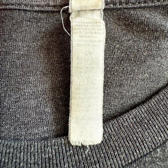 Taylor Swift Reputation Stadium Tour 2018 Graphic Tee Size S - Picture 10 of 11